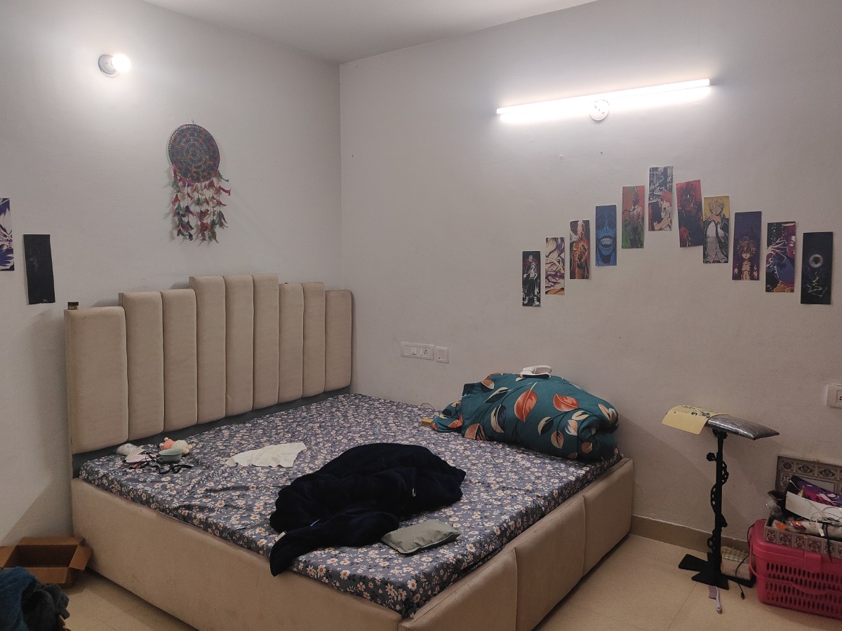 2 bhk flat need roommate