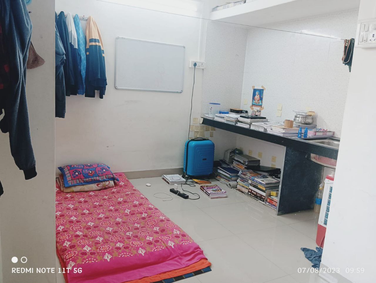 रूम पार्टनर हवा आहे- 👨‍🦱 1 Boy Vacancy Immediately Available